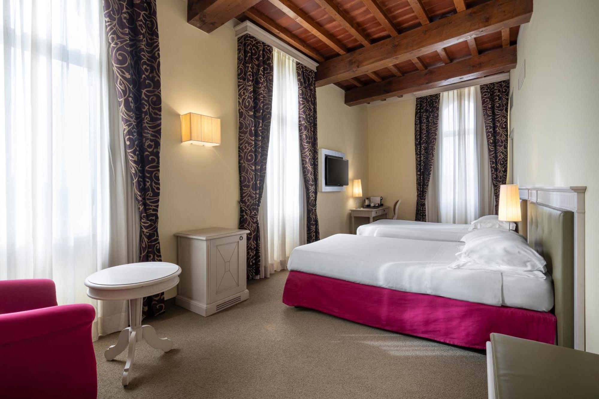 Hotel Certaldo Eksteriør bilde