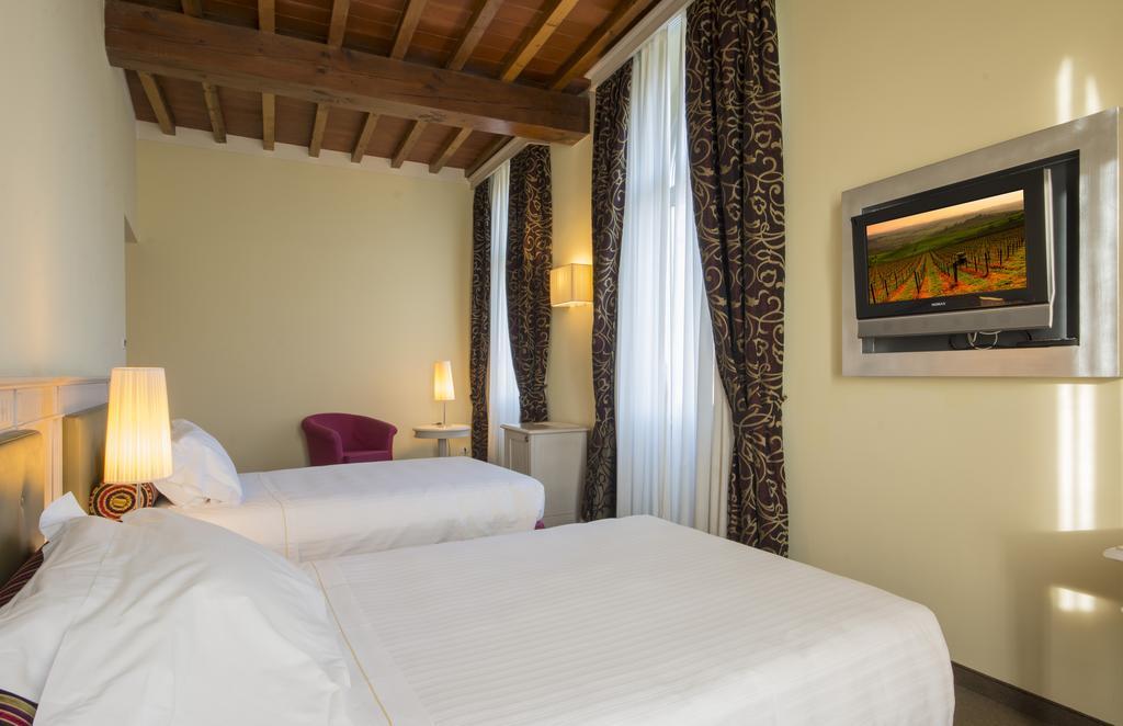Hotel Certaldo Eksteriør bilde